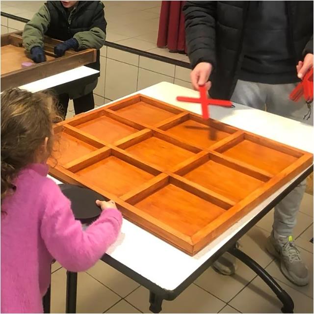 Photo Morpion / Jeu des bâtonnets / Meule / Aérobille